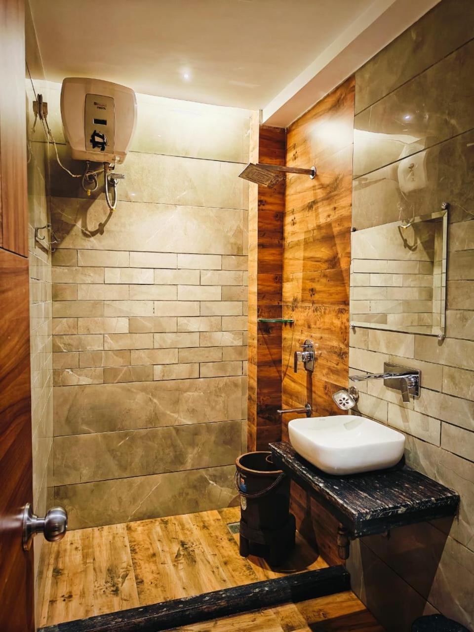 Hotel Golden Velvet